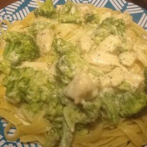 Chicken Broccoli Fettuccine Alfredo Meal for 2 or 4